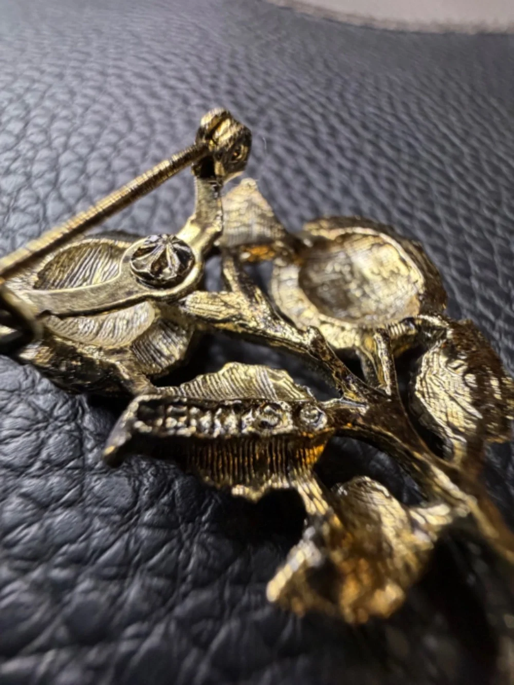 Vintage Gerrys Gold Tone Roses Brooch Pin 1.5